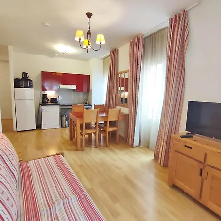 Zenitude, T3, Centre Luchon, Wifi, Casier A Skis, Ascenseur, 6 Personnes *