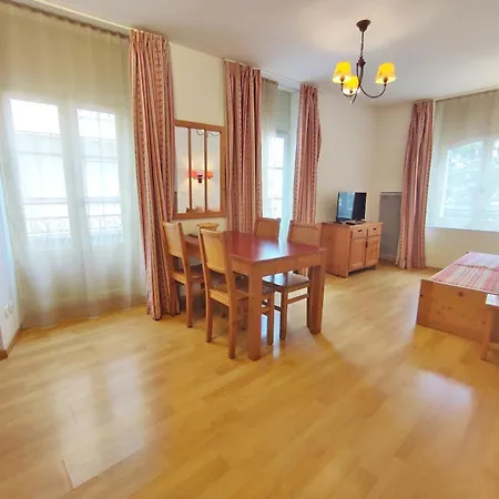 Zenitude, T3, Centre Luchon, Wifi, Casier A Skis, Ascenseur, 6 Personnes Apartamento Bagnères-de-Luchon